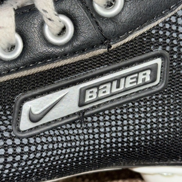 Bauer Tuuk One 05 Supreme Ice Hockey Skates Youth Size 5R Gear Equipment Used PO - Picture 4 of 12